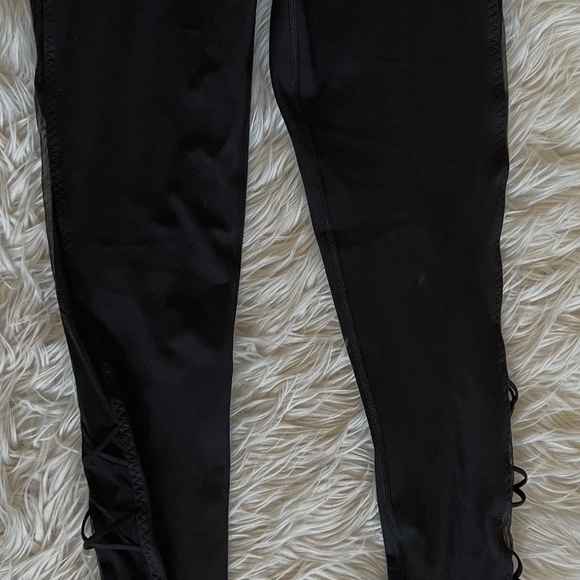 Victoria Secret Sport Black Mesh Tights - Picture 2 of 3